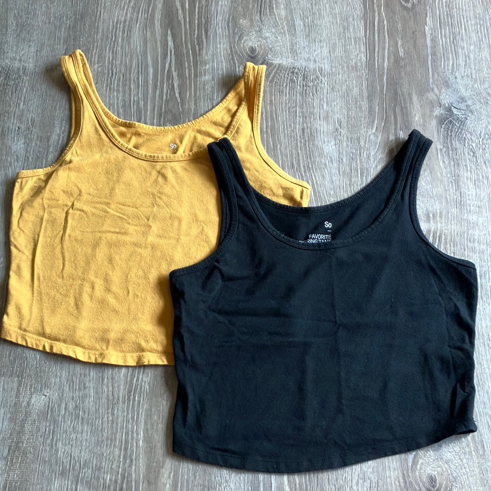 Two piece, yellow and black tank tops. Size large from So bought at Kohl’s.